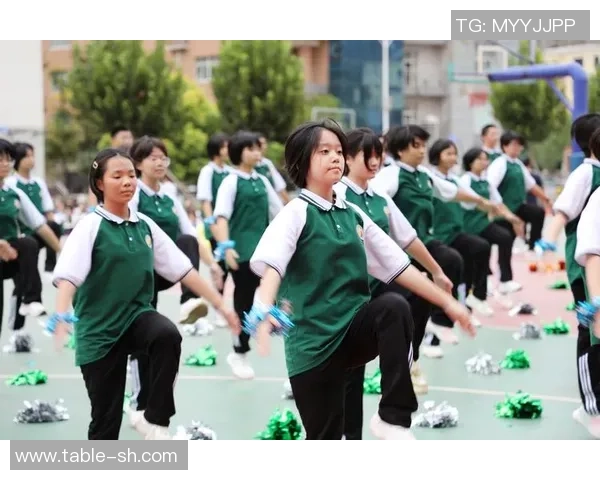 宜宾一中篮球队与西昌二中激烈对决展现青春风采与团队精神